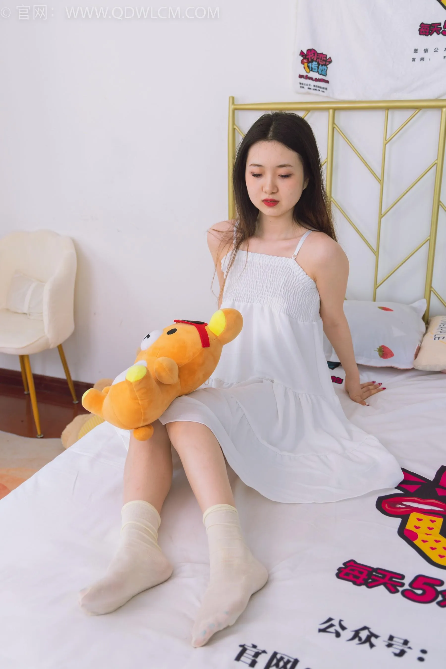 物恋传媒 NO.1492 文文-白日云朵 [151P]插图3